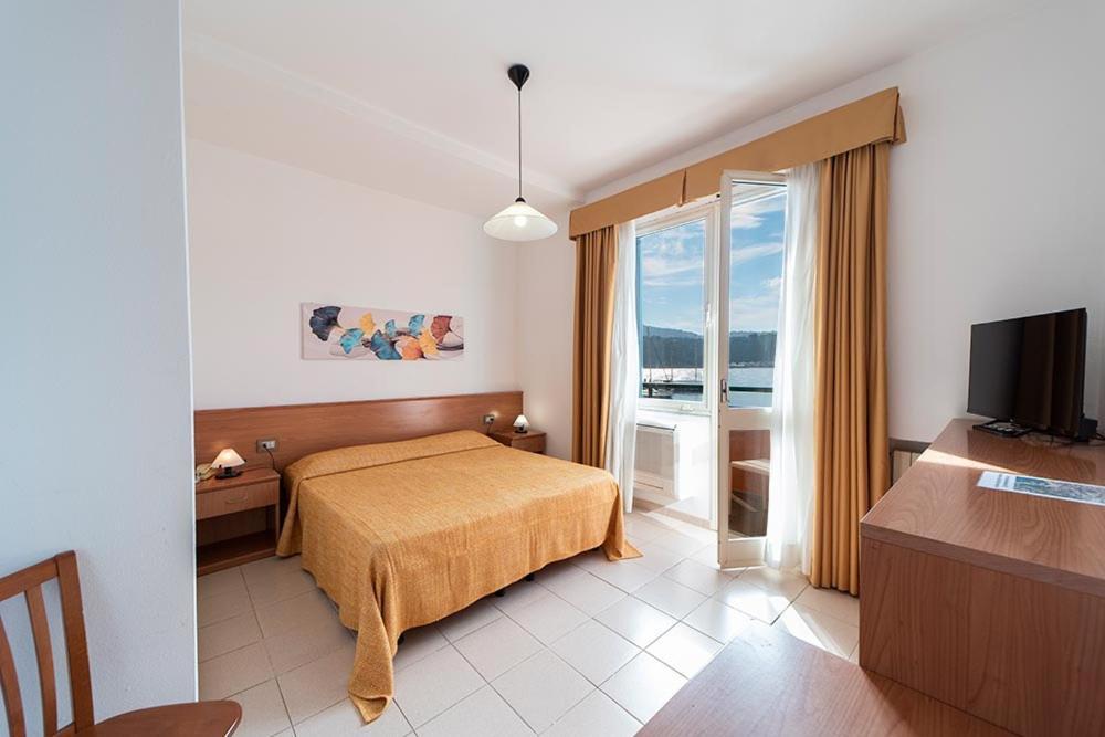 Hotel Belmare Porto Azzurro Buitenkant foto