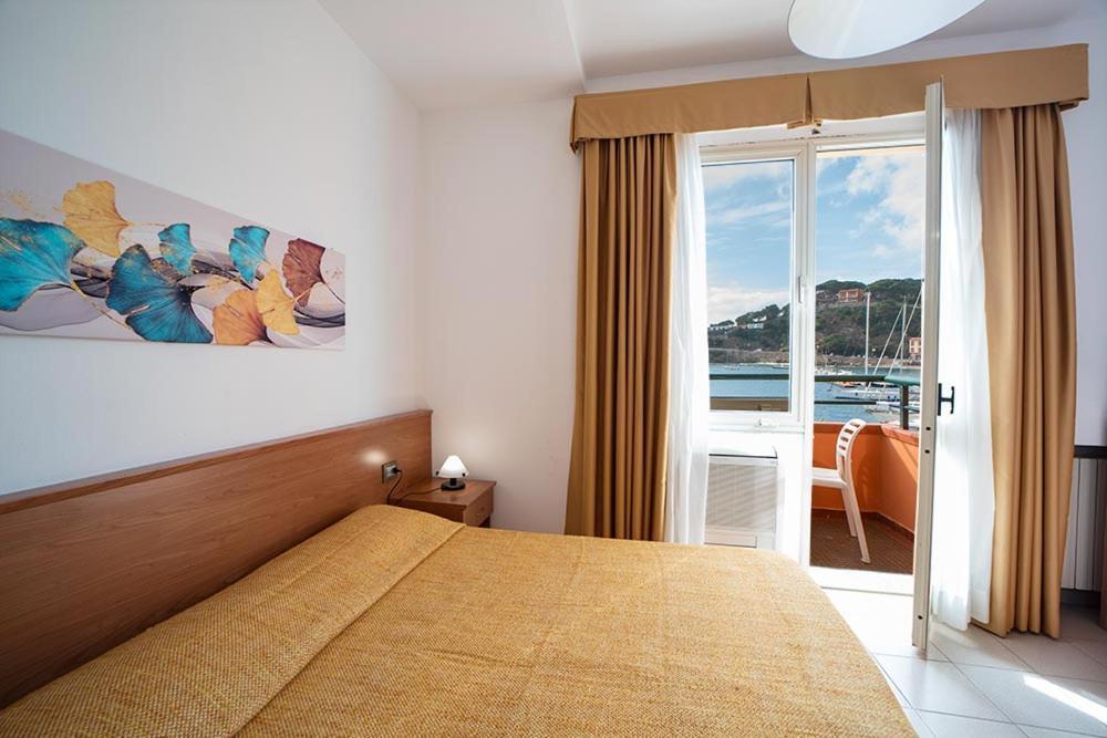 Hotel Belmare Porto Azzurro Buitenkant foto