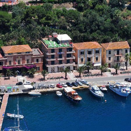 Hotel Belmare Porto Azzurro Buitenkant foto
