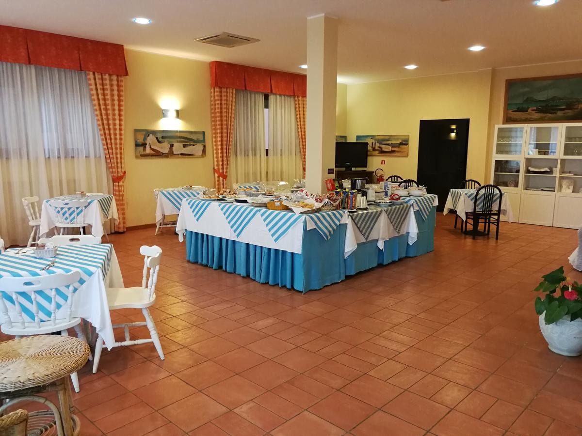 Hotel Belmare Porto Azzurro Buitenkant foto
